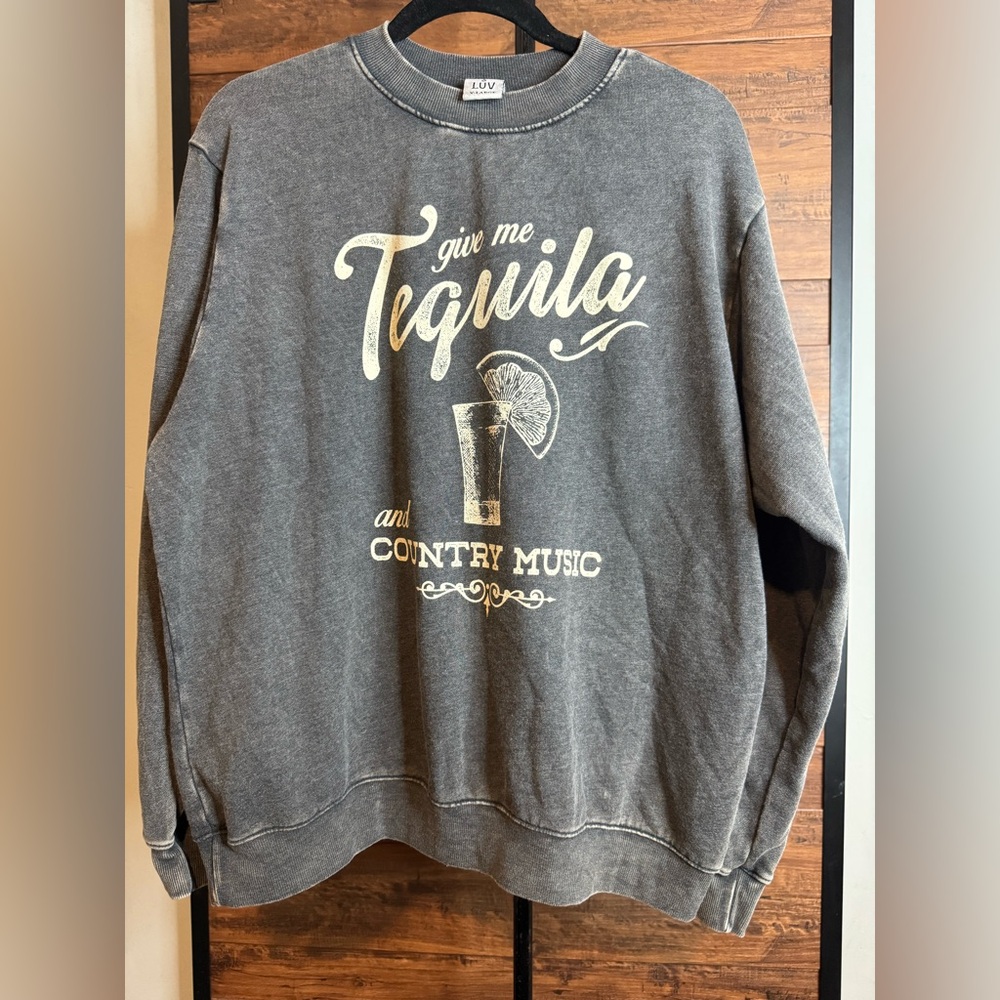 NWOT HRT & LUV Mineral Wash Crew